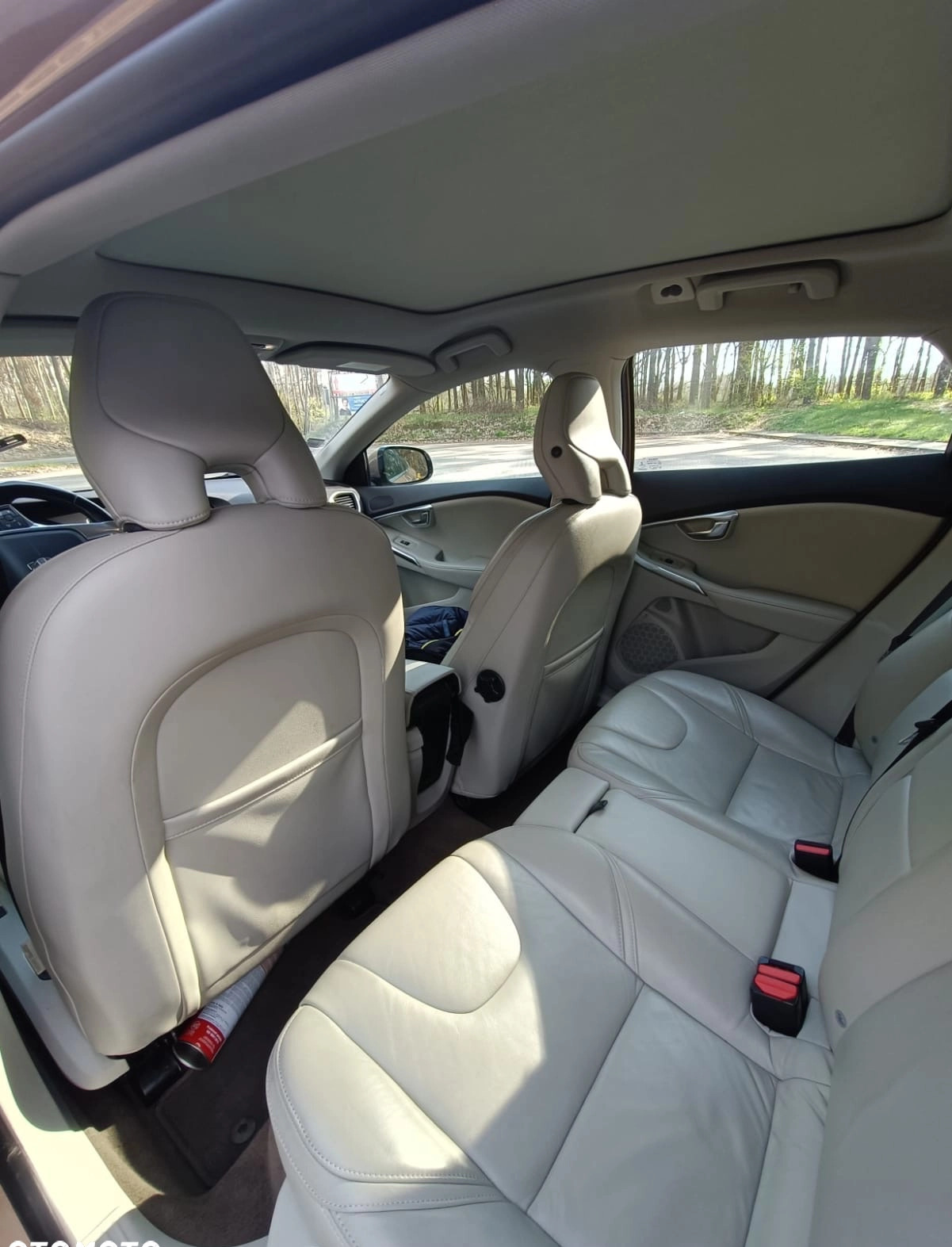 Volvo V40 cena 35900 przebieg: 302000, rok produkcji 2013 z Żerków małe 56